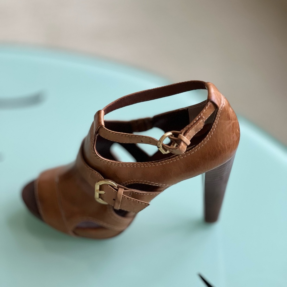Max Studio Tan Strappy Heels